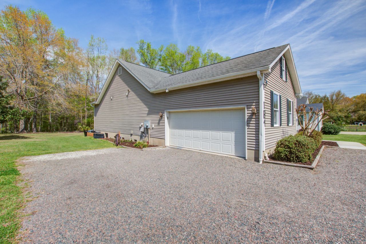 184 Columns Road Photo 50