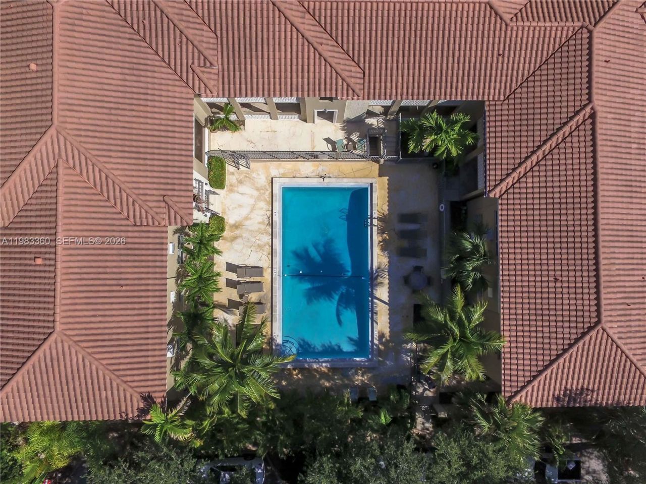 125 Edgewater Dr, Unit 1, Coral Gables, FL 33133 Photo