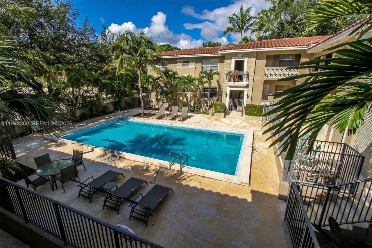 125 Edgewater Dr, Unit 1, Coral Gables, FL 33133 Photo