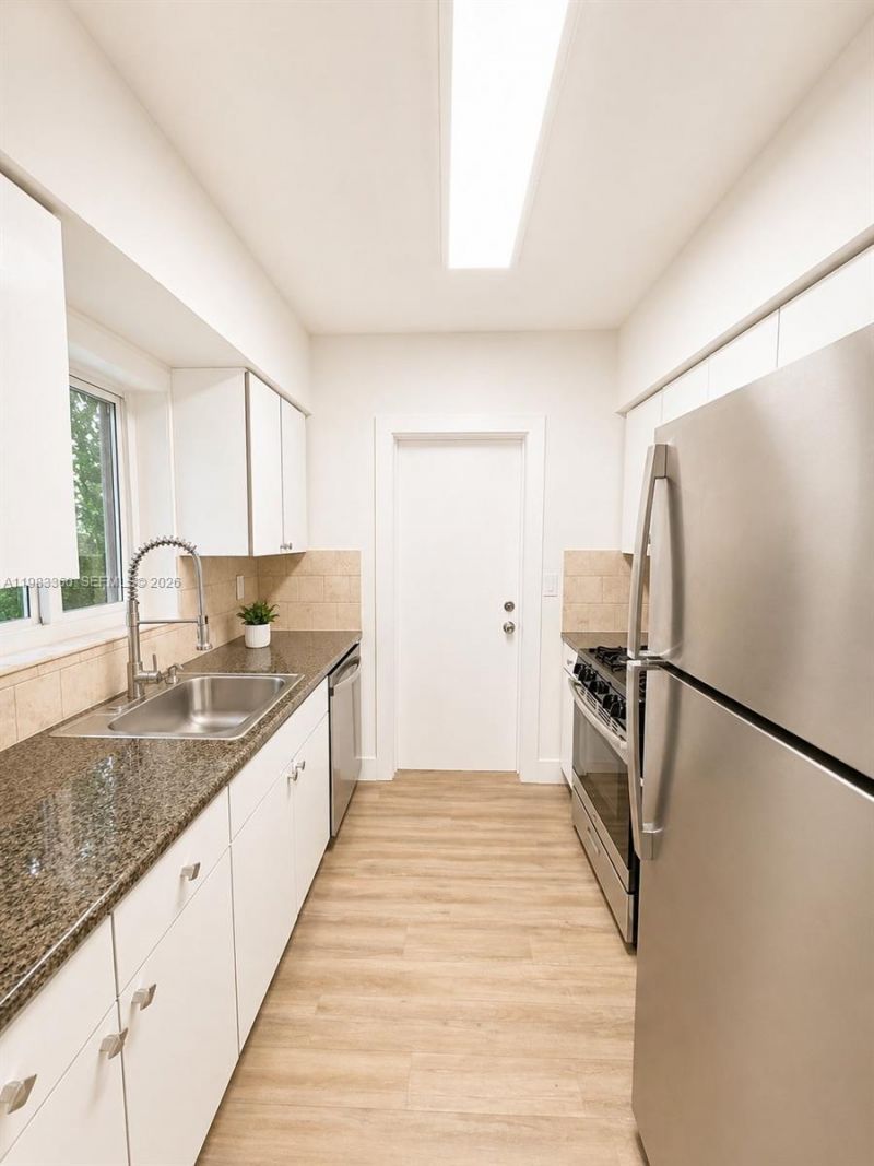 125 Edgewater Dr, Unit 1, Coral Gables, FL 33133 Photo