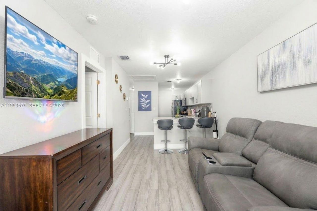 2419 NW 101st St , Miami, FL 33147 Photo