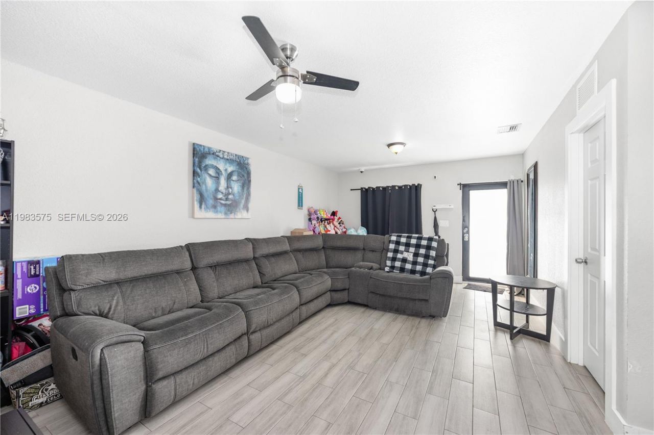 2419 NW 101st St , Miami, FL 33147 Photo
