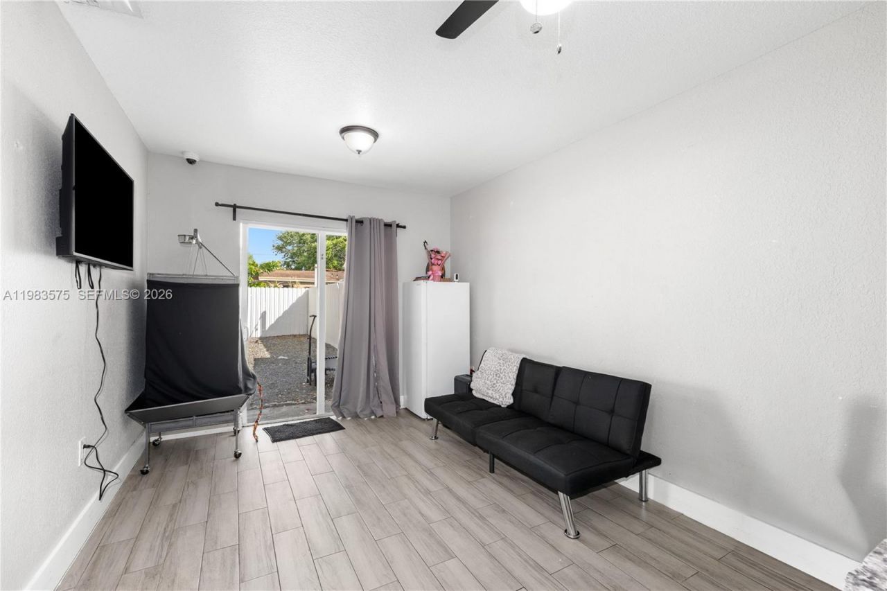 2419 NW 101st St , Miami, FL 33147 Photo
