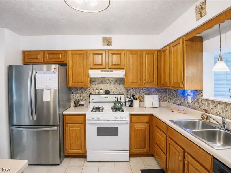 814 W 4th Street, Williamstown, WV 26187 Photo 19