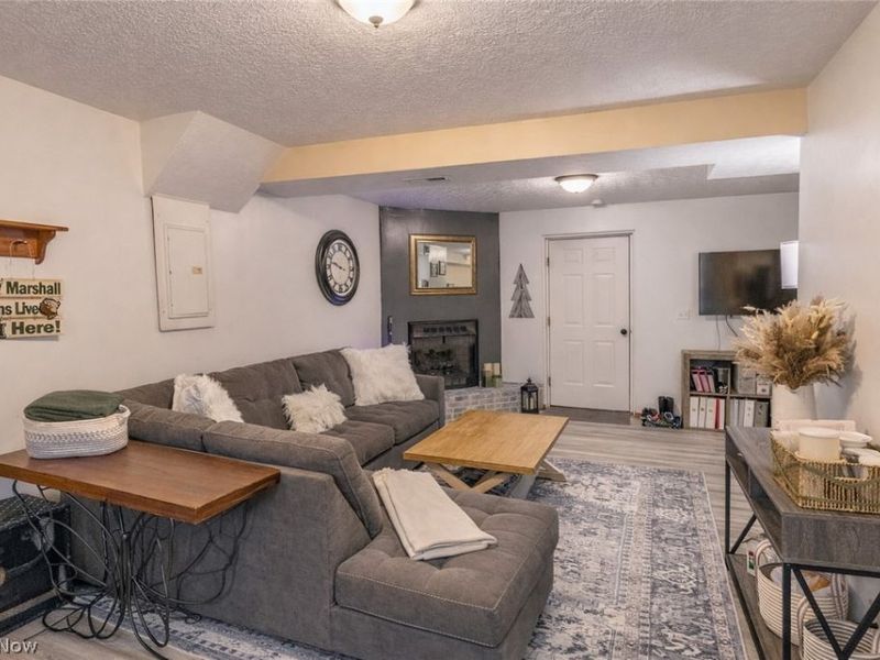 814 W 4th Street, Williamstown, WV 26187 Photo 7