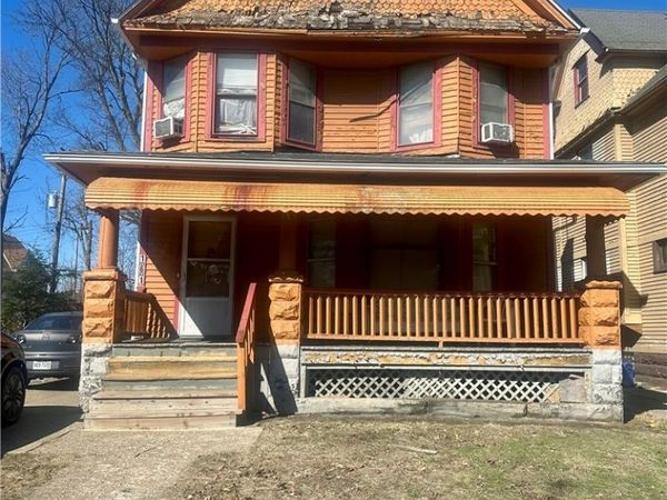 10601 Everton Avenue, Cleveland, OH 44108