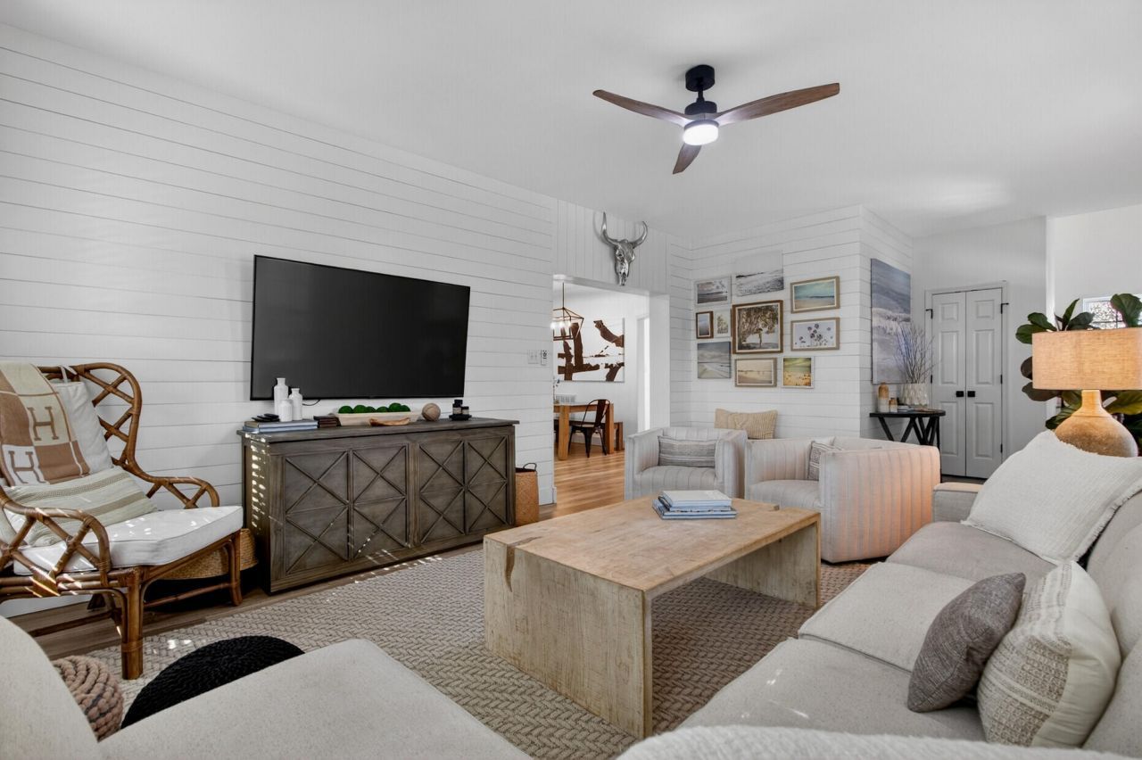 214 W Ashley Avenue Photo 15