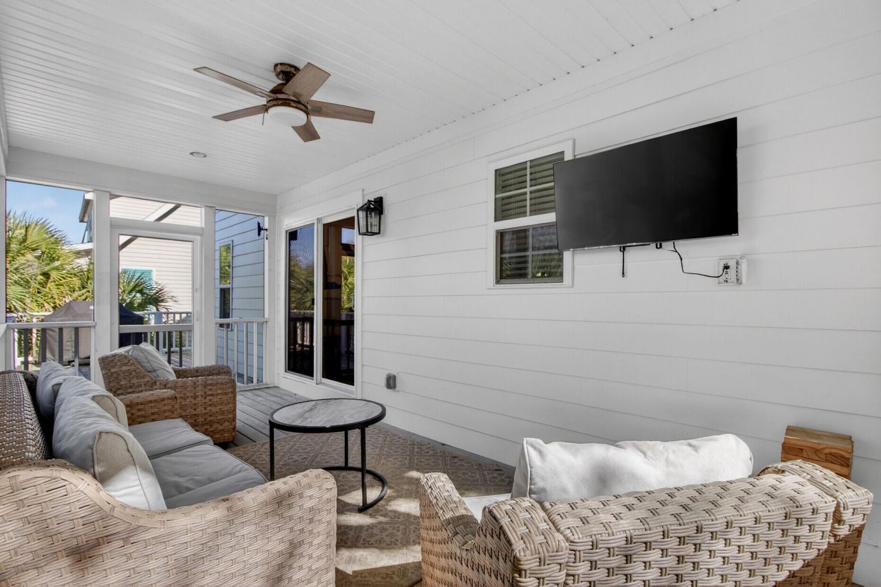 214 W Ashley Avenue Photo 42