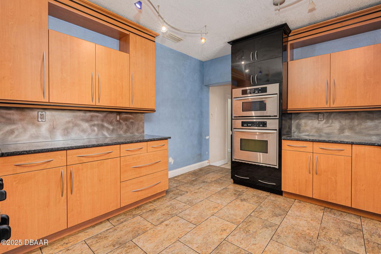 2172 N Spring Garden Avenue, Deland, FL 32720 Photo