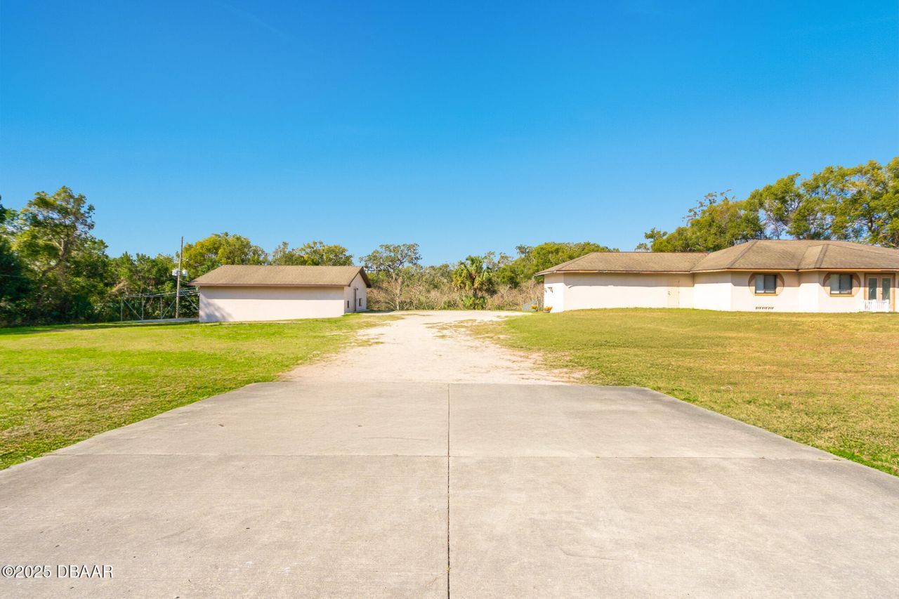 2172 N Spring Garden Avenue, Deland, FL 32720 Photo