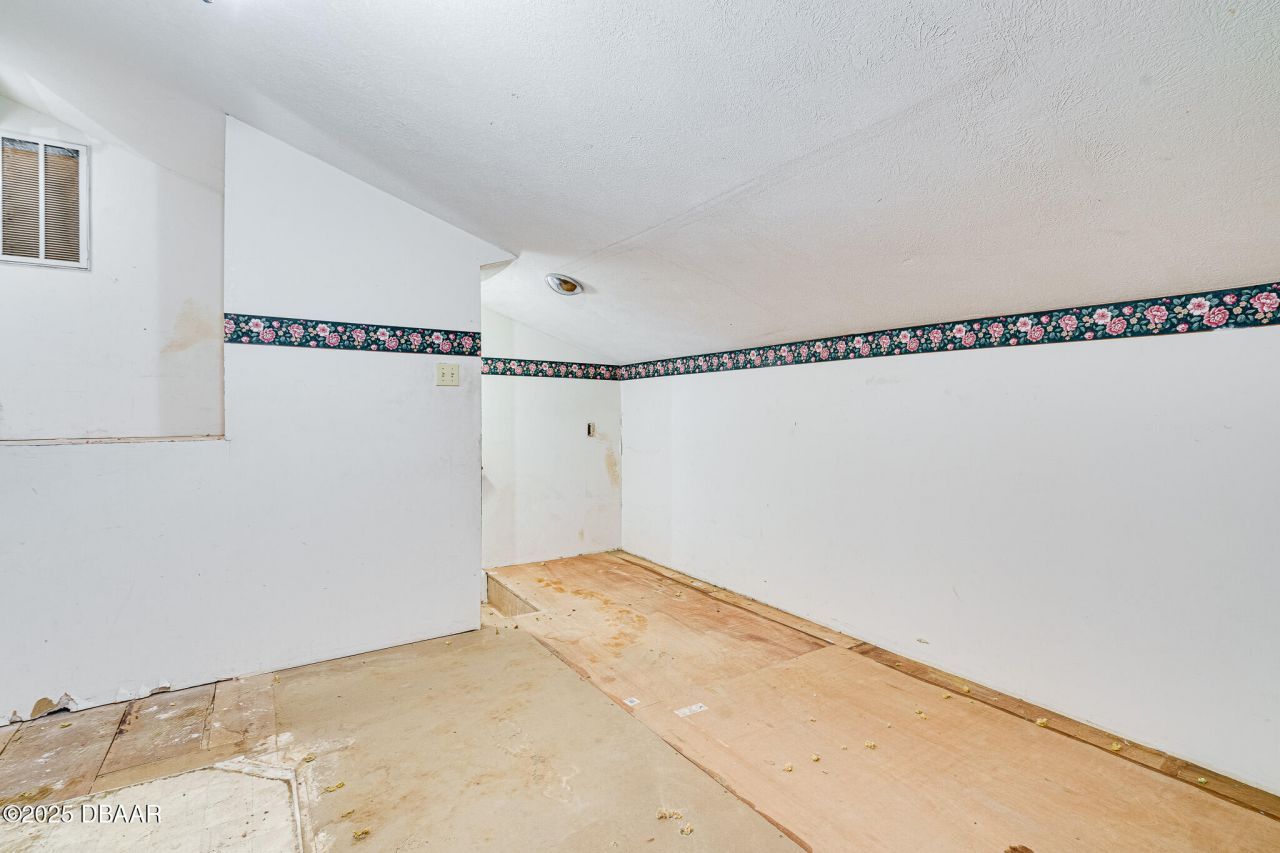 2172 N Spring Garden Avenue, Deland, FL 32720 Photo