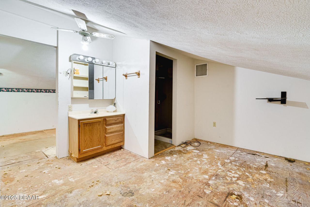 2172 N Spring Garden Avenue, Deland, FL 32720 Photo