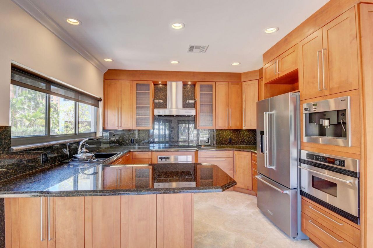 1121 Bel Air Drive, Unit 4, Highland Beach, FL 33487 Photo