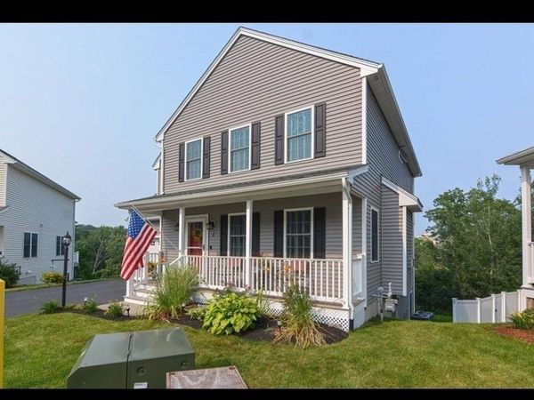 8 Sourwood Circle, Worcester, MA 01605