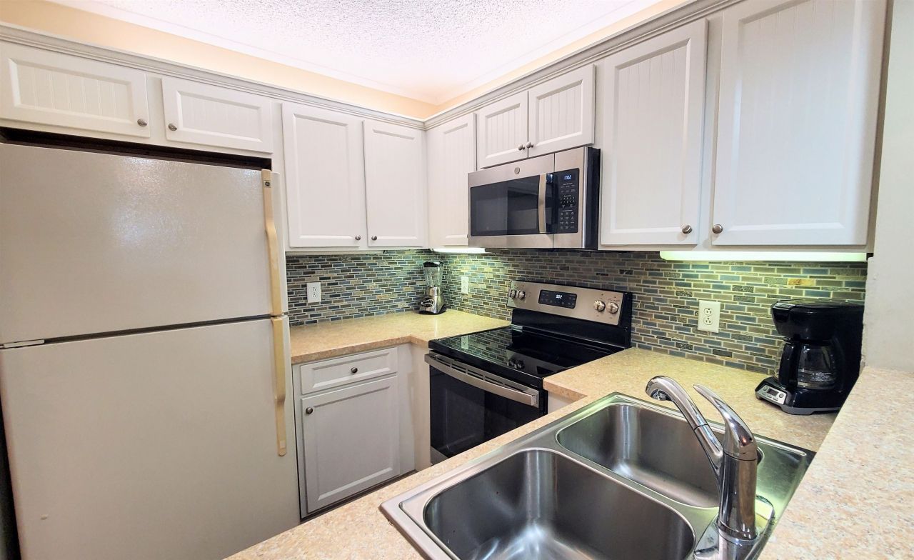 491 Ocean Creek Dr.  Photo 14