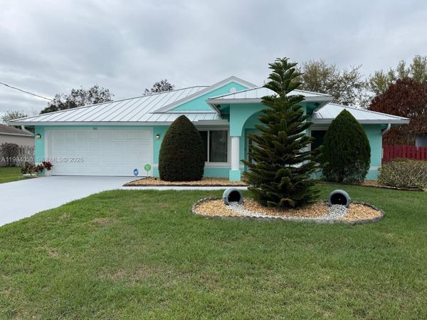 5861 NW Cullom Cir, Port St. Lucie, FL 34986