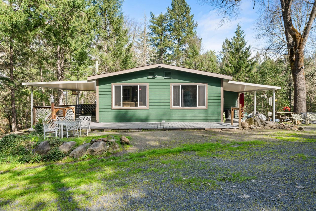 3477 Helms Road, Grants Pass, OR 97527 Main Photo