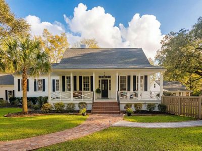 111 E Carolina Avenue, Summerville, SC 29483