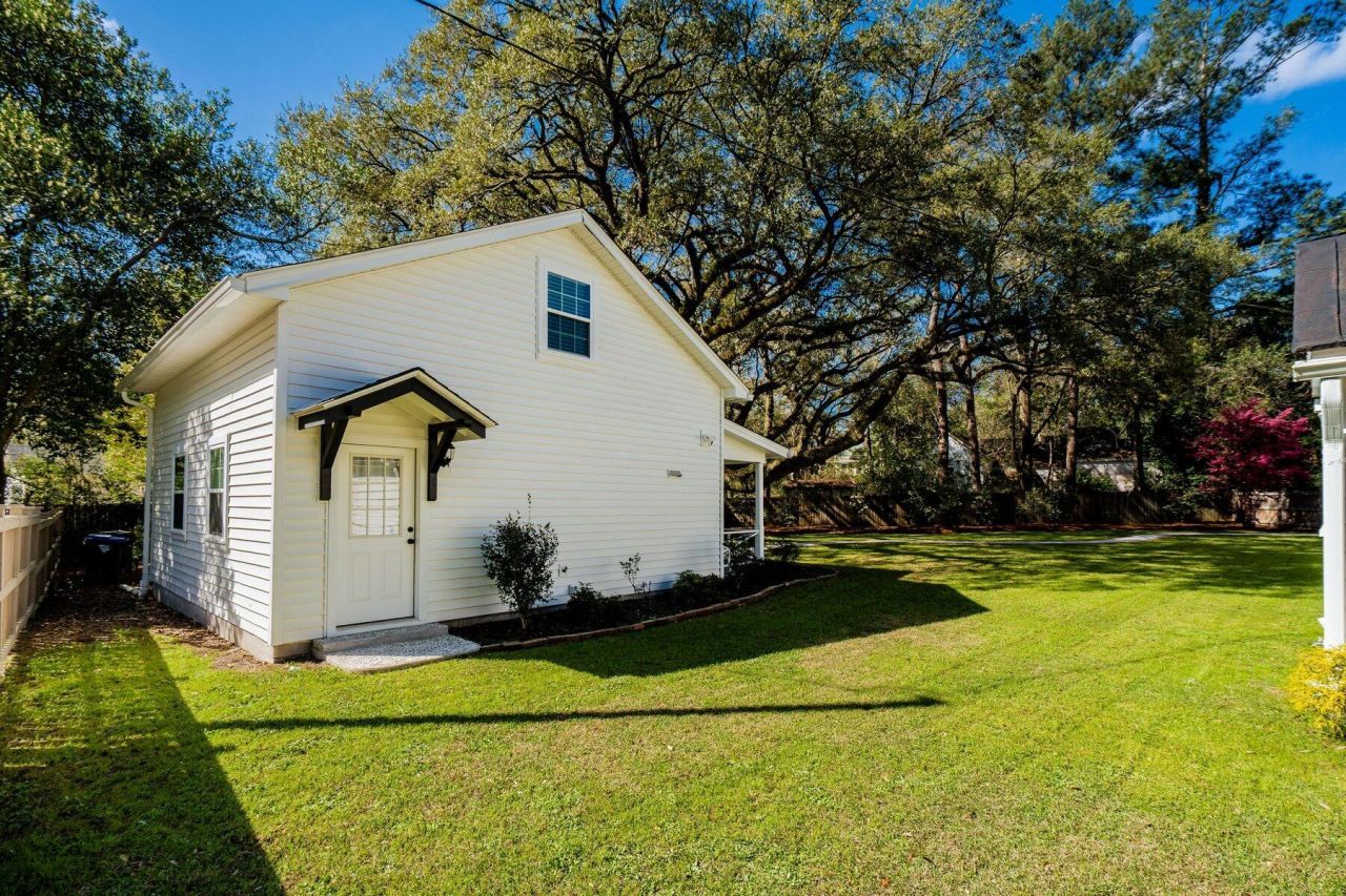 111 E Carolina Avenue Photo 100