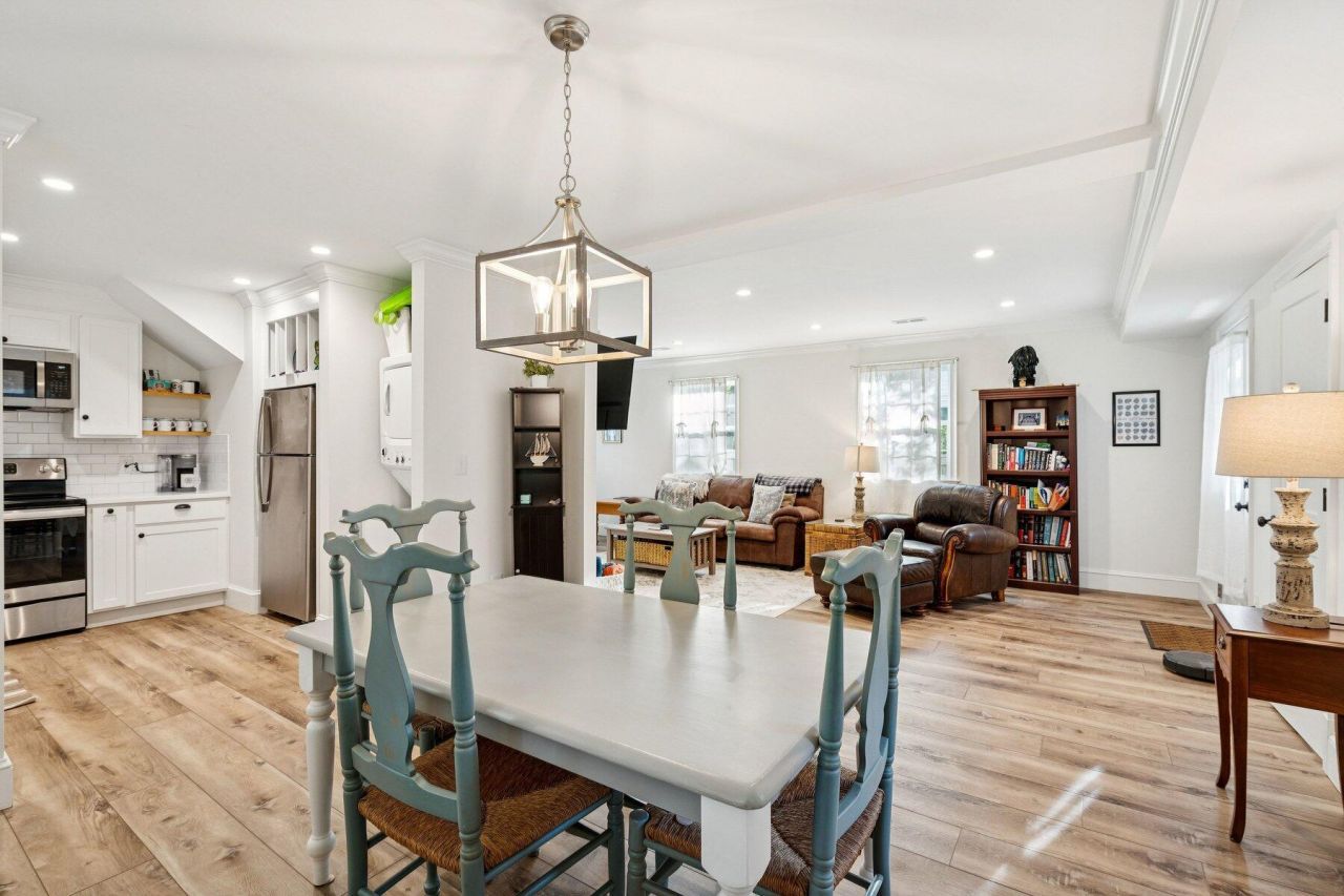 111 E Carolina Avenue Photo 88