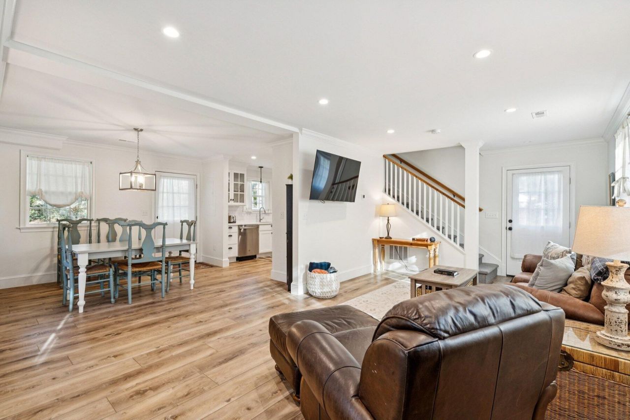 111 E Carolina Avenue Photo 91