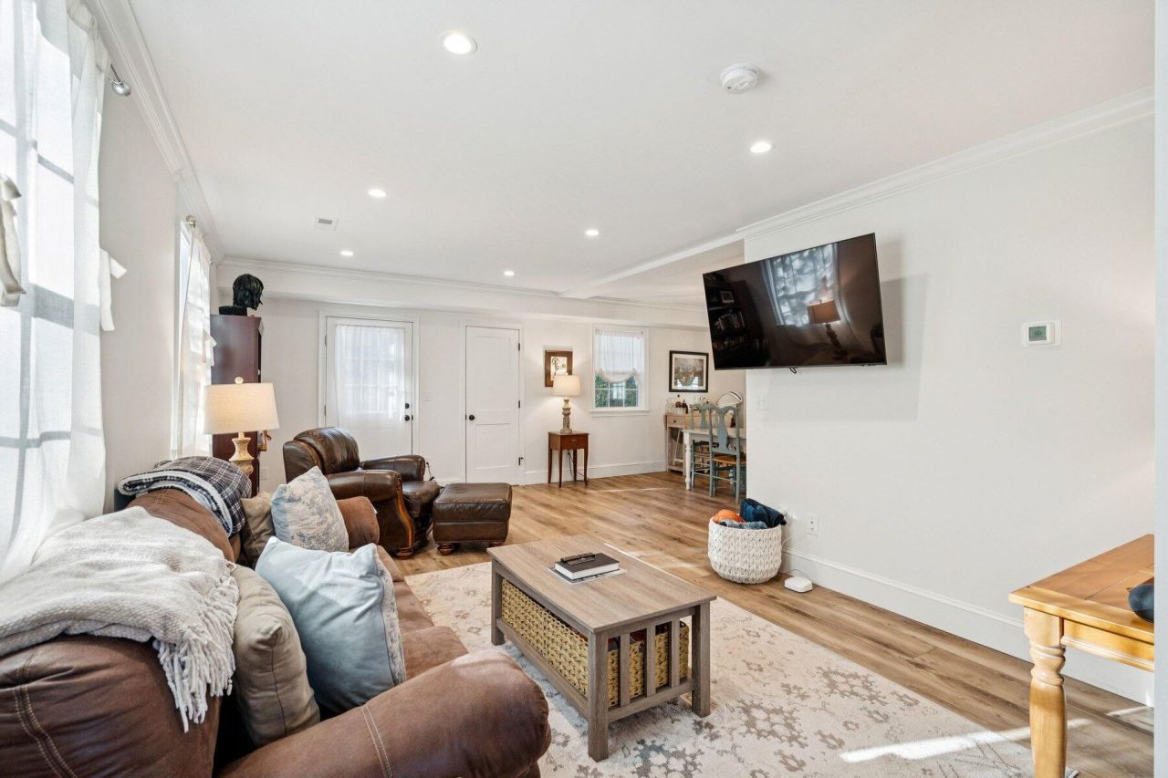 111 E Carolina Avenue Photo 92