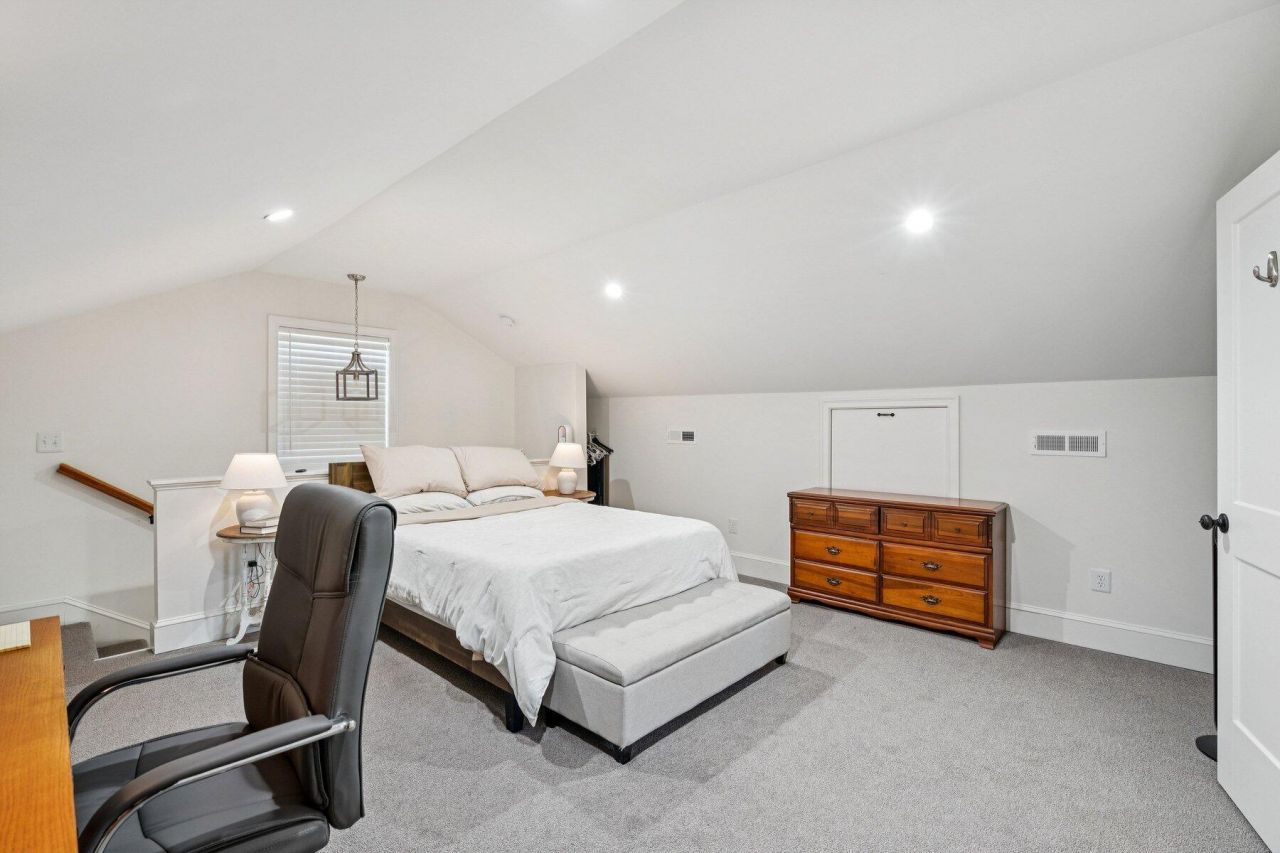 111 E Carolina Avenue Photo 95