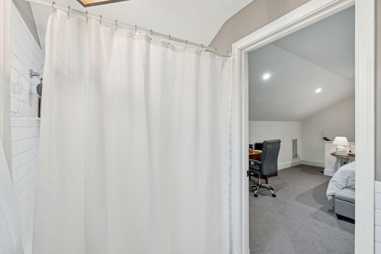 111 E Carolina Avenue Photo 99