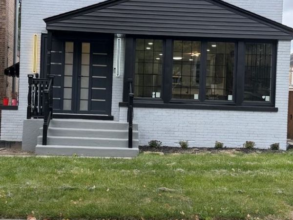 3024 W Fargo Avenue , Chicago, IL 60645