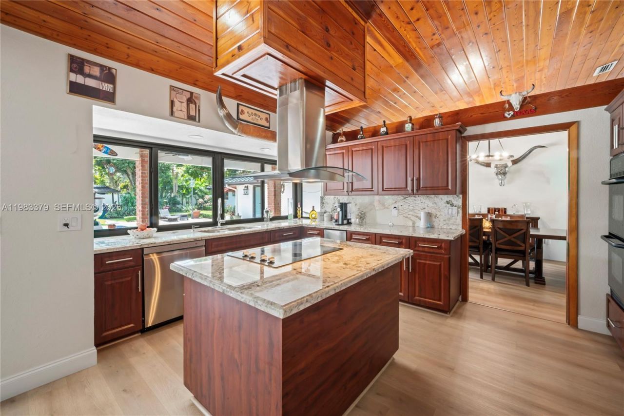 10320 SW 139th St, Miami, FL 33176 Photo