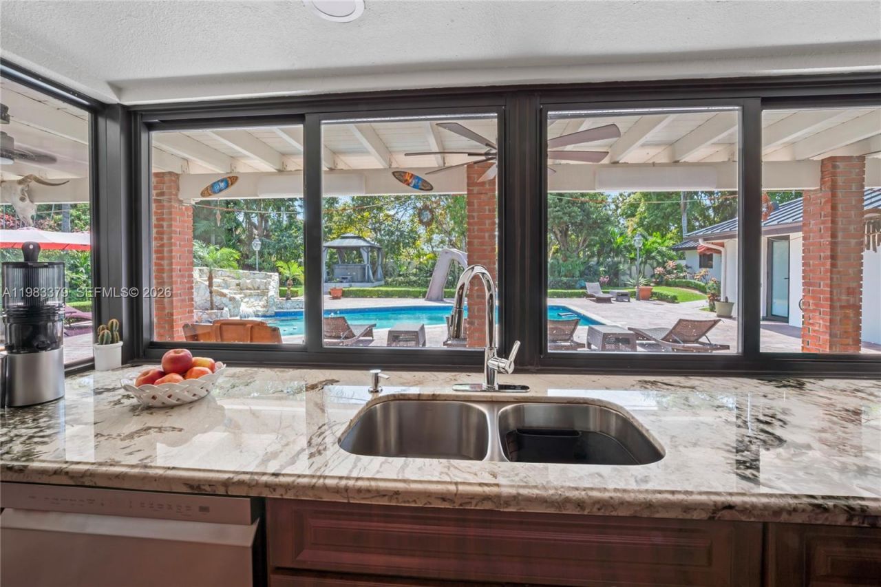 10320 SW 139th St, Miami, FL 33176 Photo