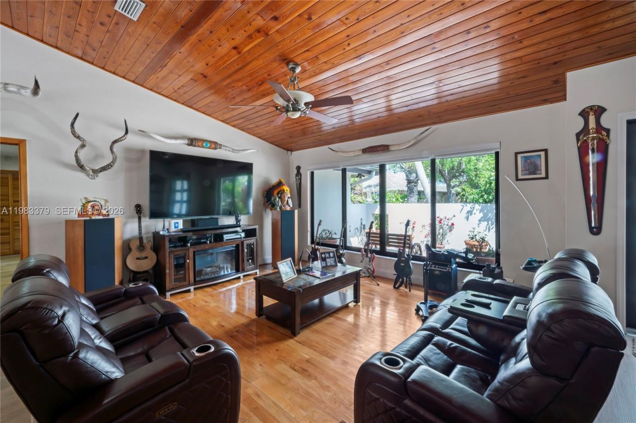 10320 SW 139th St, Miami, FL 33176 Photo