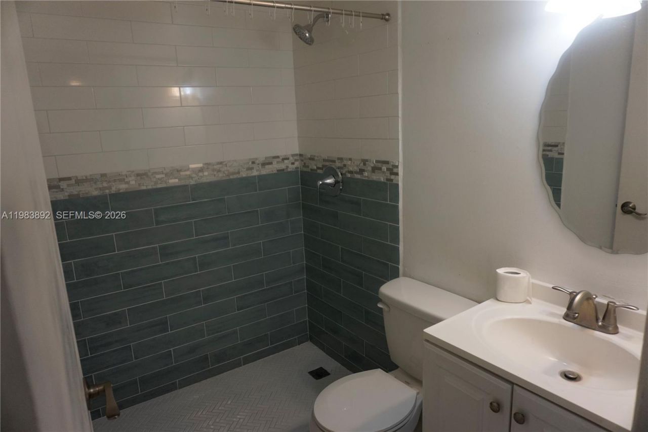 15480 SW 82nd Ln, Unit 211, Miami, FL 33193 Photo