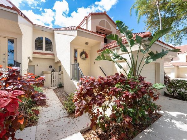 3212 Arbor Ln, Unit 2407, Hollywood, FL 33021