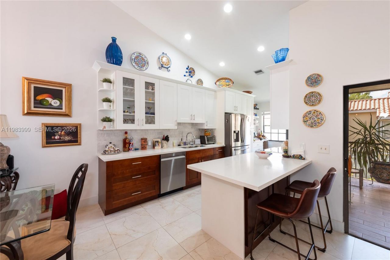 3212 Arbor Ln , Unit 2407, Hollywood, FL 33021 Photo