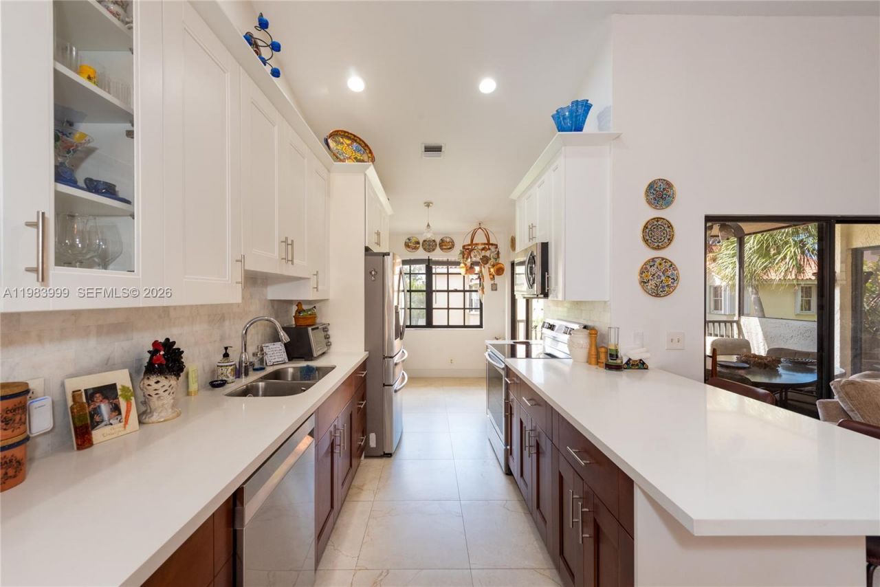 3212 Arbor Ln , Unit 2407, Hollywood, FL 33021 Photo