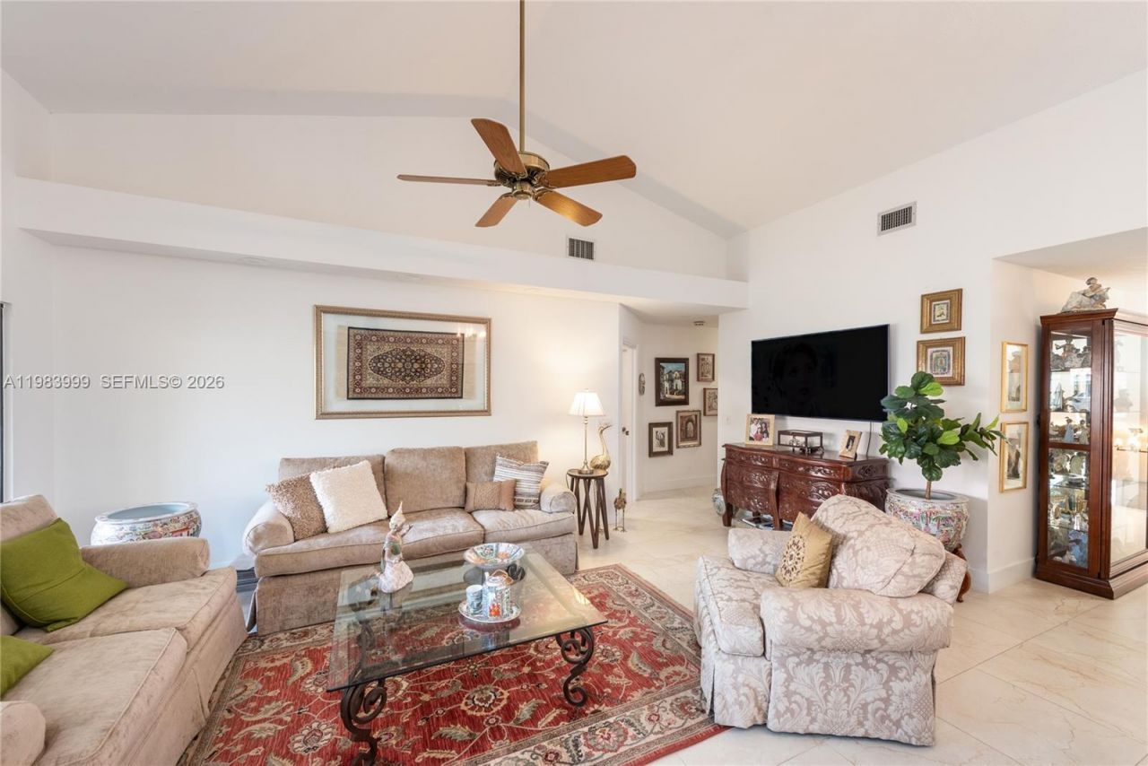 3212 Arbor Ln , Unit 2407, Hollywood, FL 33021 Photo