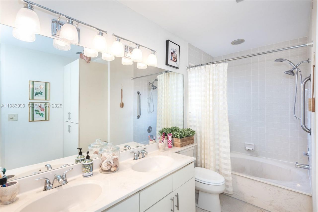 3212 Arbor Ln , Unit 2407, Hollywood, FL 33021 Photo