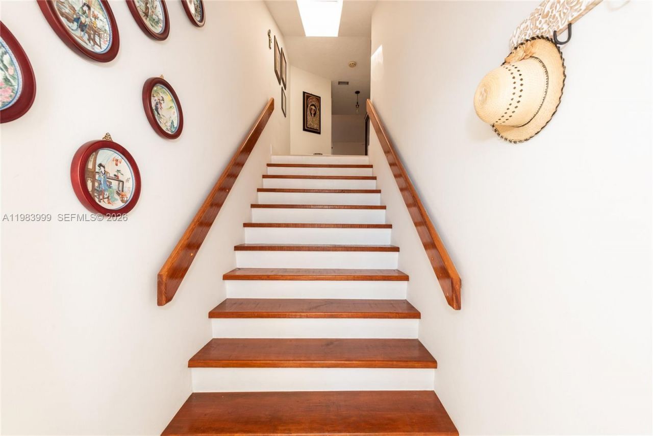 3212 Arbor Ln , Unit 2407, Hollywood, FL 33021 Photo