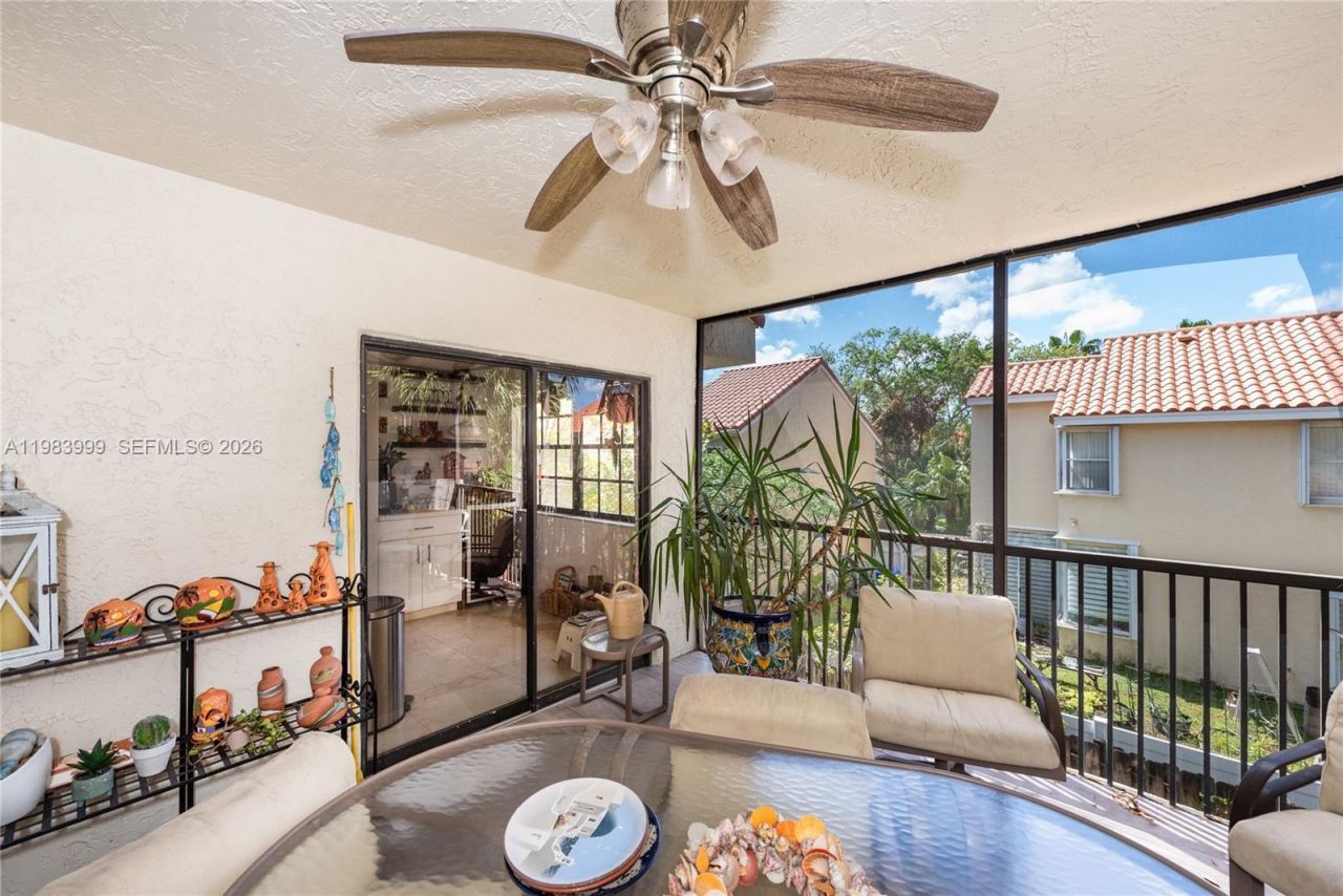 3212 Arbor Ln , Unit 2407, Hollywood, FL 33021 Photo