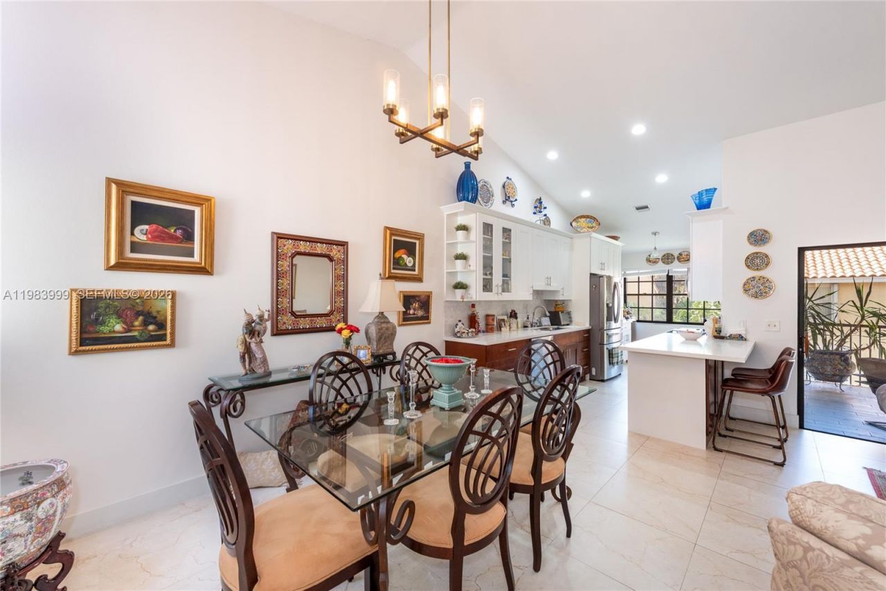 3212 Arbor Ln, Unit 2407, Hollywood, FL 33021 Photo