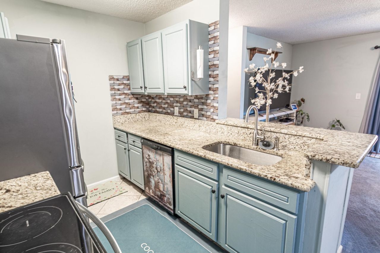 8845 Chandler Dr. Photo 11