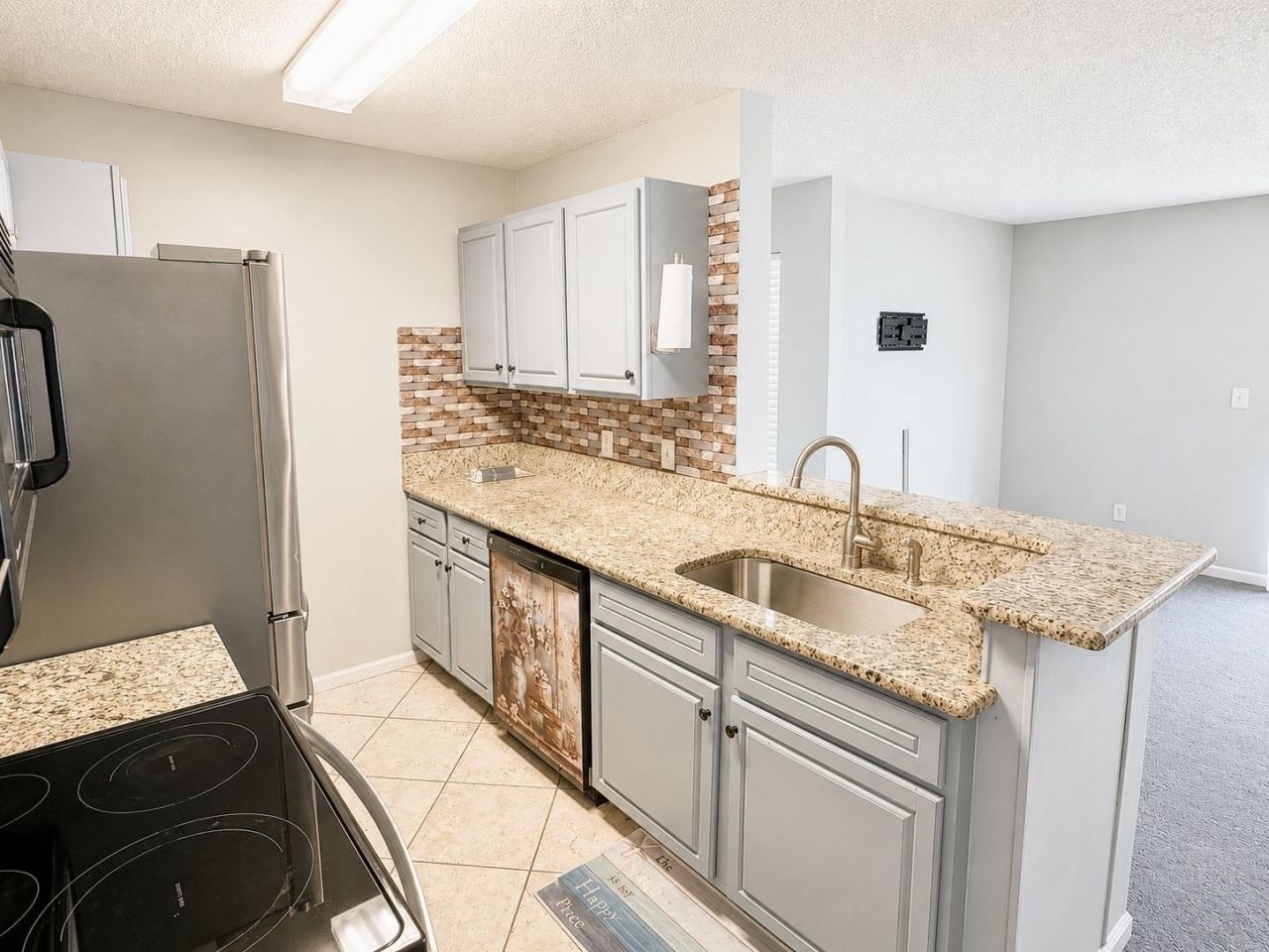 8845 Chandler Dr. Photo 11