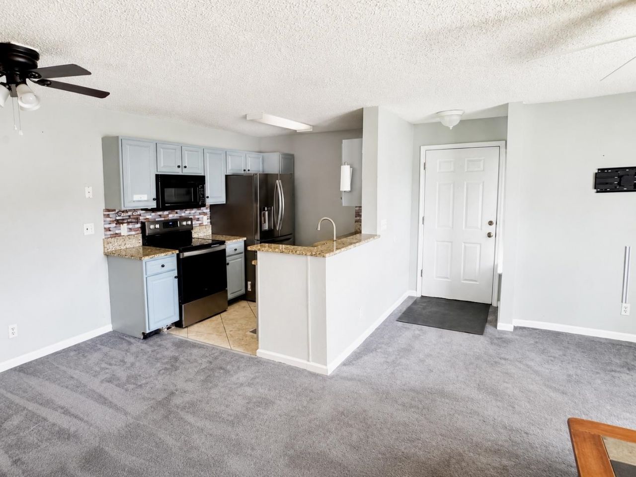 8845 Chandler Dr. Photo 7