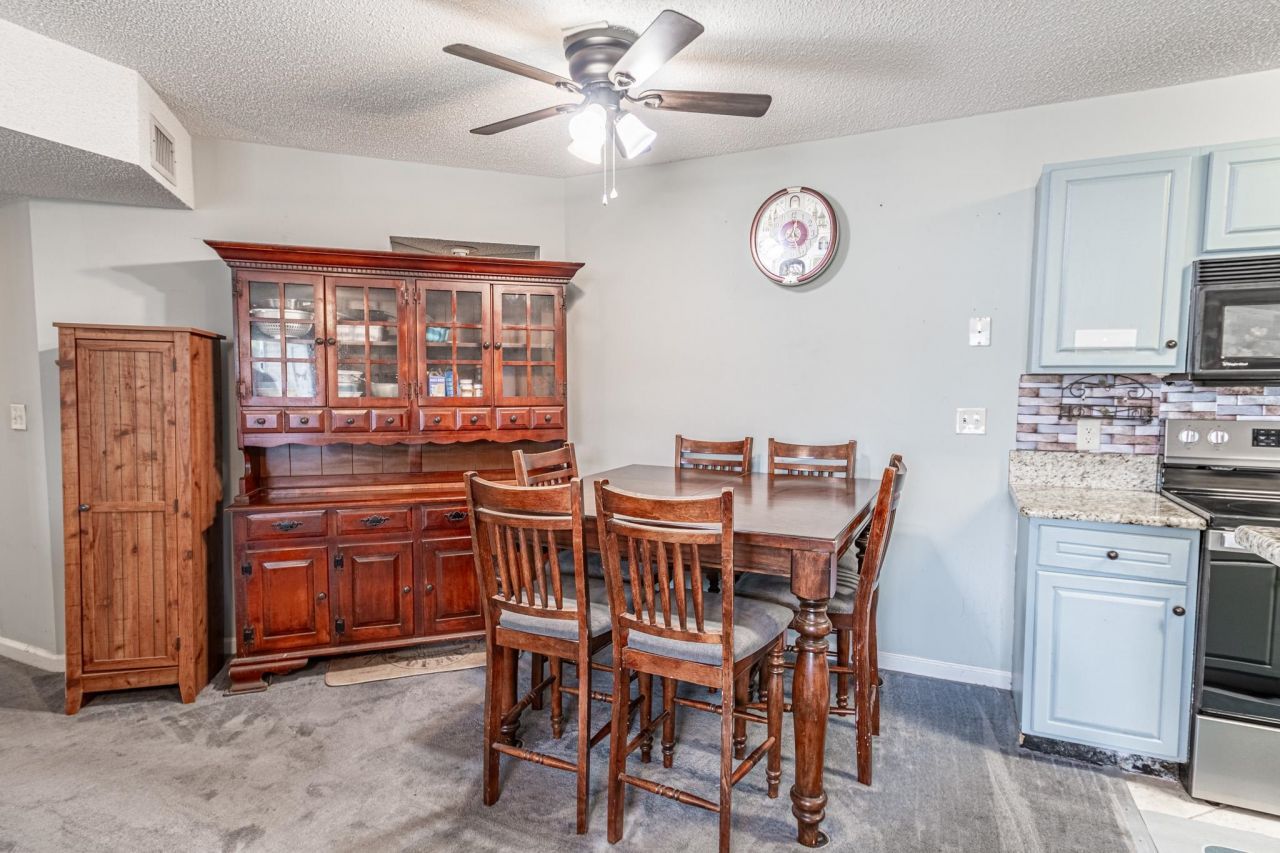 8845 Chandler Dr. Photo 8