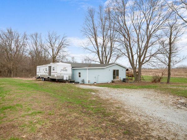 525 E Maple Street, Westfield, IL 62474