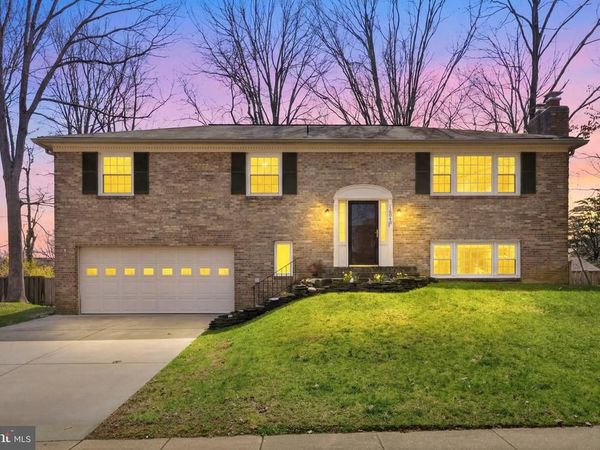 16040 FAIRWAY DRIVE, DUMFRIES, VA 22025