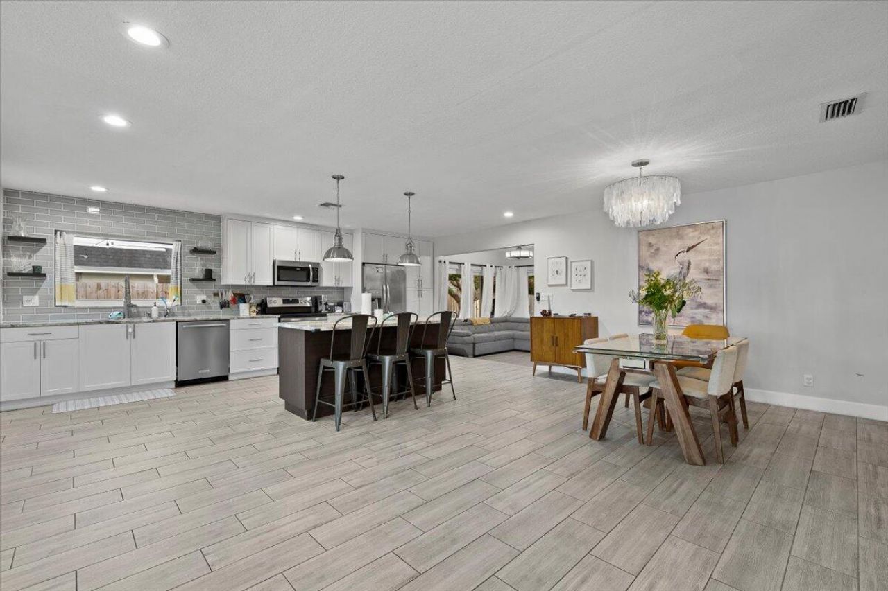 208 Sandpiper Avenue, Royal Palm Beach, FL 33411 Photo