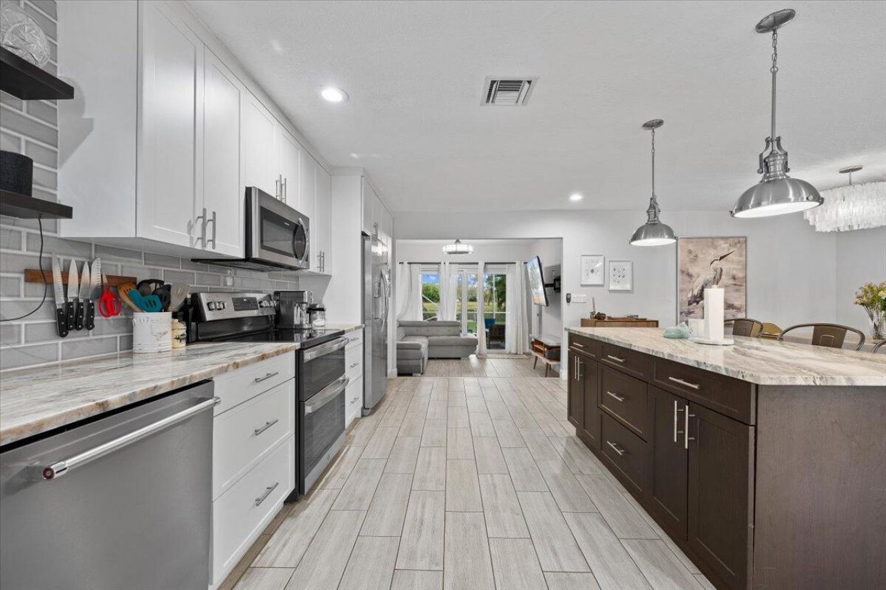 208 Sandpiper Avenue, Royal Palm Beach, FL 33411 Photo