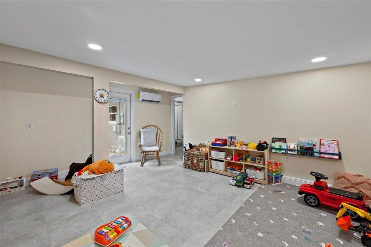 208 Sandpiper Avenue, Royal Palm Beach, FL 33411 Photo